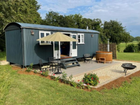 'The Barrington' - Westwell Downs Shepherd Huts